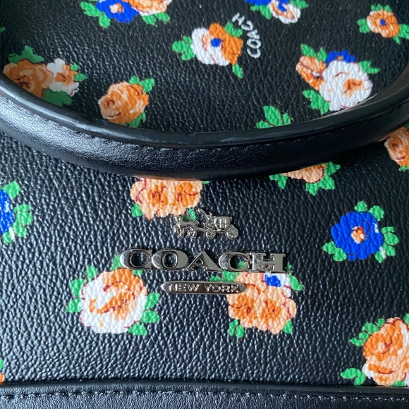 Coach bag - Picture 1 of 8